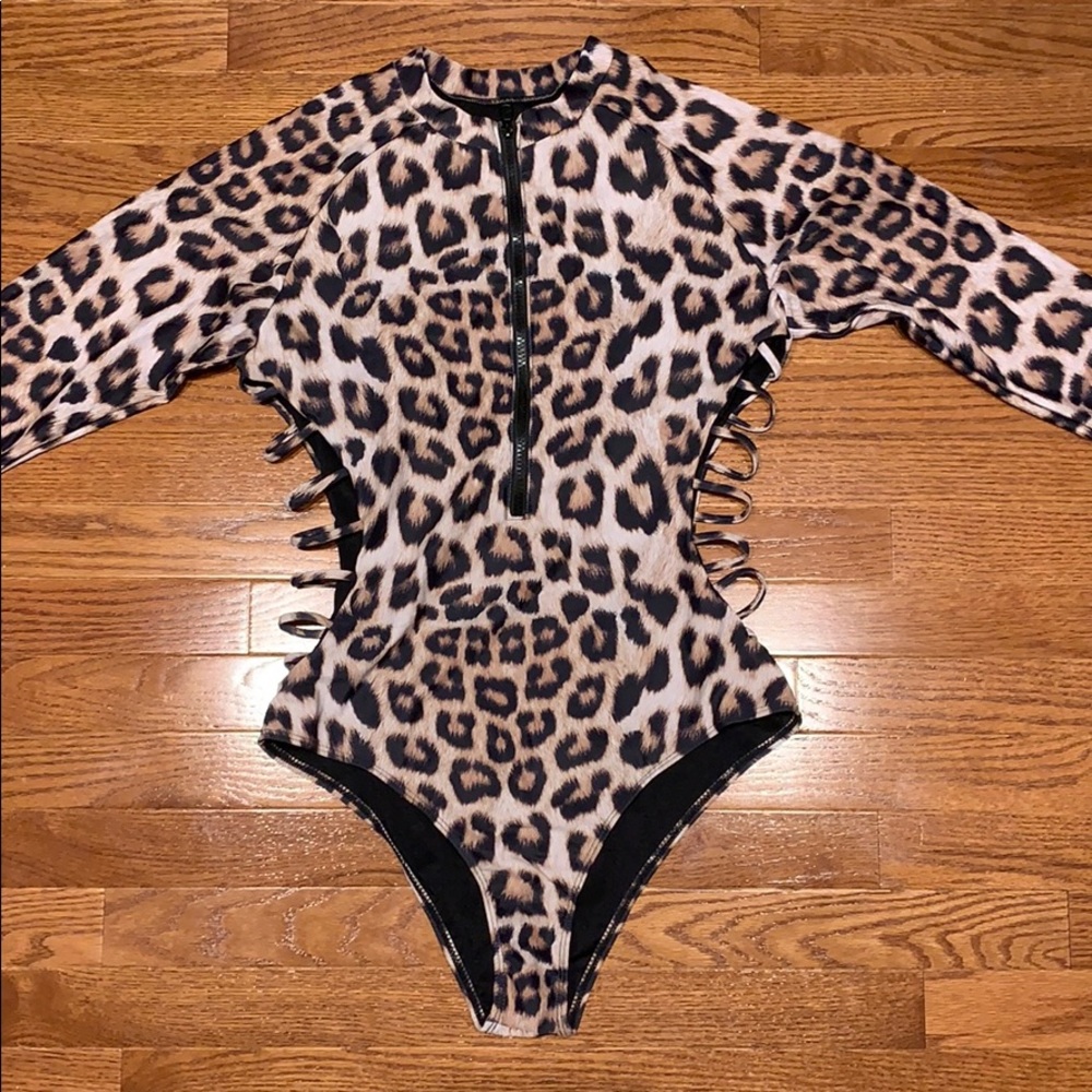 NWOT Leopard Swimsuit